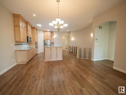 804 Howatt Place, Edmonton, AB - Indoor Photo Showing Kitchen