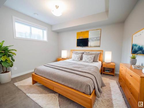 804 Howatt Place, Edmonton, AB - Indoor Photo Showing Bedroom