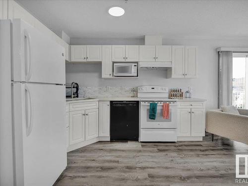 425 7511 171 Street, Edmonton, AB - Indoor Photo Showing Kitchen