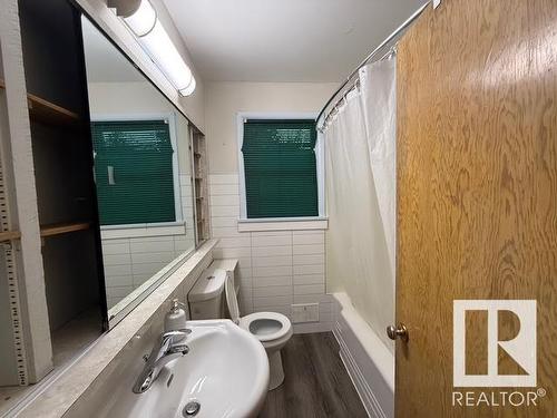 6316 105 Street, Edmonton, AB - Indoor Photo Showing Bathroom