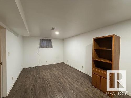 6316 105 Street, Edmonton, AB - Indoor