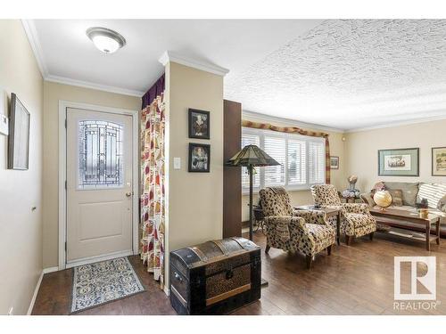 10415 62 Street, Edmonton, AB - Indoor Photo Showing Living Room