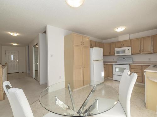 20 308 Jackson Road, Edmonton, AB - Indoor Photo Showing Kitchen