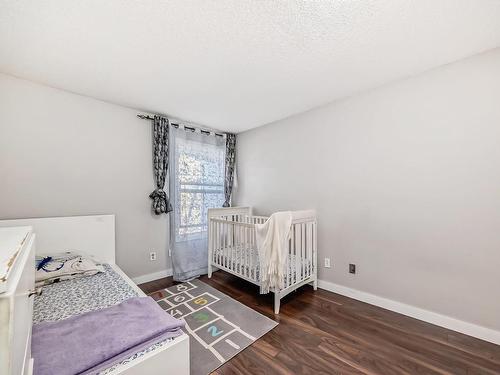 1176 Knottwood Road E, Edmonton, AB - Indoor Photo Showing Bedroom