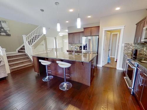 7706 20A Avenue, Edmonton, AB - Indoor Photo Showing Kitchen With Upgraded Kitchen