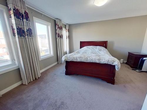 7706 20A Avenue, Edmonton, AB - Indoor Photo Showing Bedroom