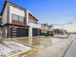 2006 155 AV NW  Edmonton, AB T5Y 6C5