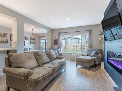 1239 Mcconachie Boulevard, Edmonton, AB - Indoor Photo Showing Living Room