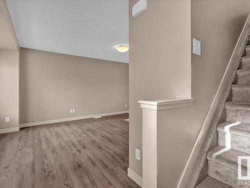 25 2121 Haddow Drive, Edmonton, AB - Indoor Photo Showing Other Room