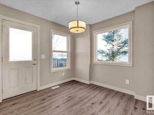 25 2121 Haddow Drive, Edmonton, AB - Indoor Photo Showing Other Room