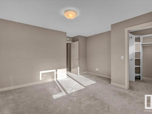 25 2121 Haddow Drive, Edmonton, AB - Indoor Photo Showing Other Room