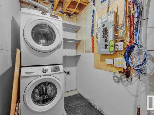 25 2121 Haddow Drive, Edmonton, AB - Indoor Photo Showing Laundry Room