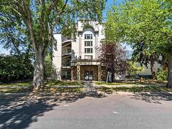 #102 10630 78 AV NW  Edmonton, AB T6E 1P5