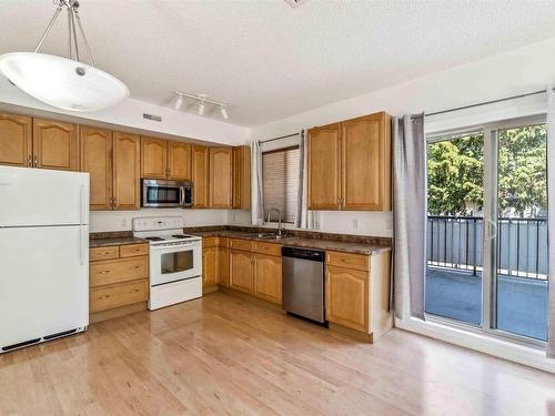 102 10630 78 Avenue, Edmonton, AB - Indoor Photo Showing Kitchen