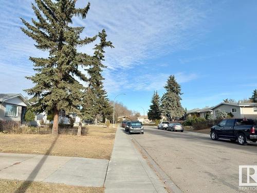 13208 102 St Nw, Edmonton, AB 