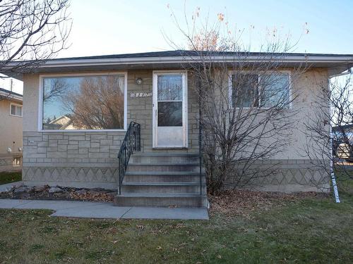 5212 48 St, Barrhead, AB 