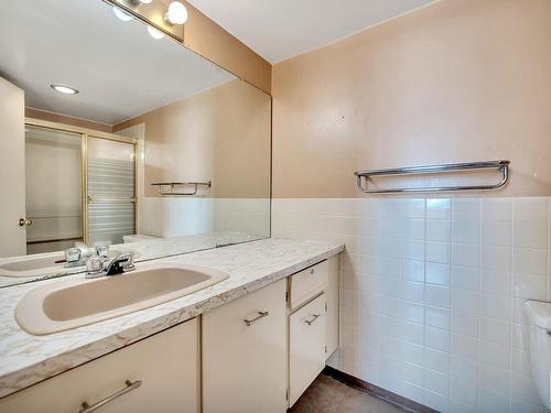 410 13910 Stony Plain Road, Edmonton, AB - Indoor Photo Showing Bathroom