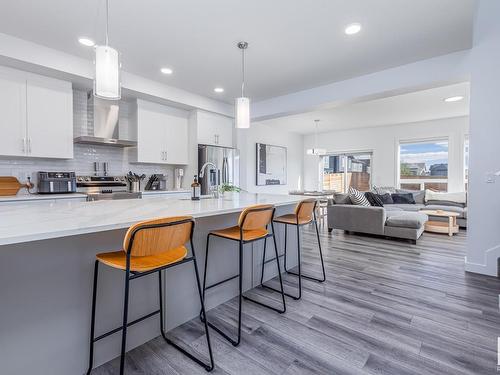 75 Redspur Drive, St. Albert, AB - Indoor Photo Showing Kitchen With Upgraded Kitchen