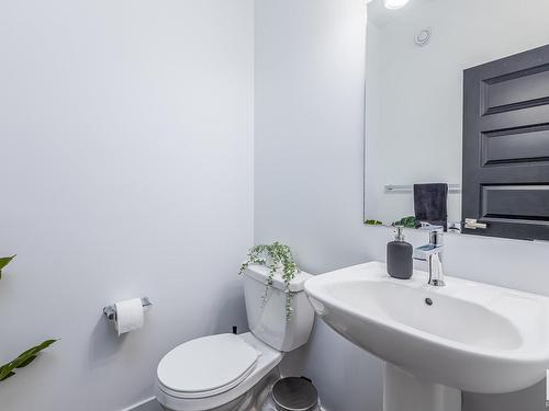 75 Redspur Drive, St. Albert, AB - Indoor Photo Showing Bathroom