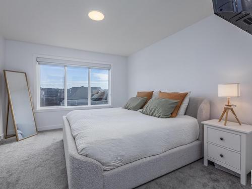 75 Redspur Drive, St. Albert, AB - Indoor Photo Showing Bedroom