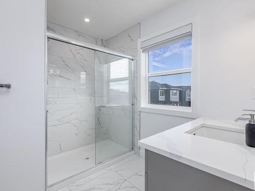 75 Redspur Drive, St. Albert, AB - Indoor Photo Showing Bathroom