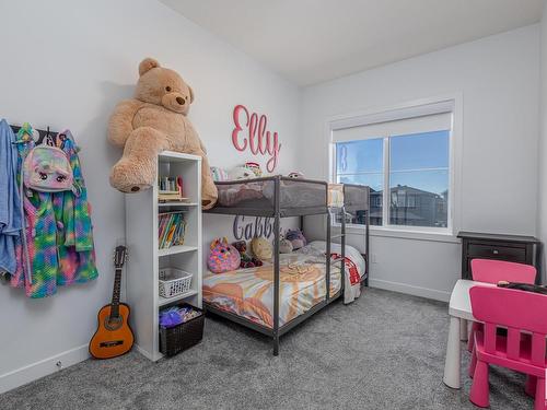 75 Redspur Drive, St. Albert, AB - Indoor Photo Showing Bedroom