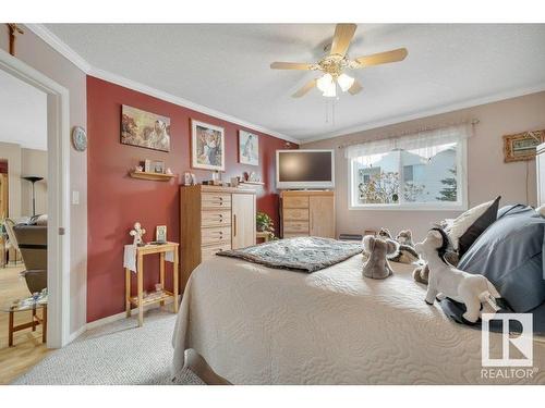 309-7001 Northview Drive, Wetaskiwin, AB - Indoor Photo Showing Bedroom