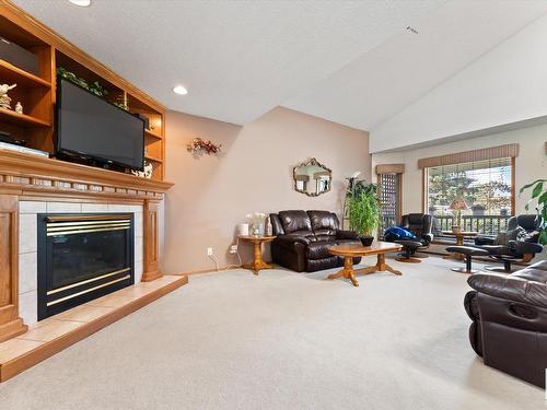 11415 9 Avenue, Edmonton, AB - Indoor Photo Showing Living Room With Fireplace