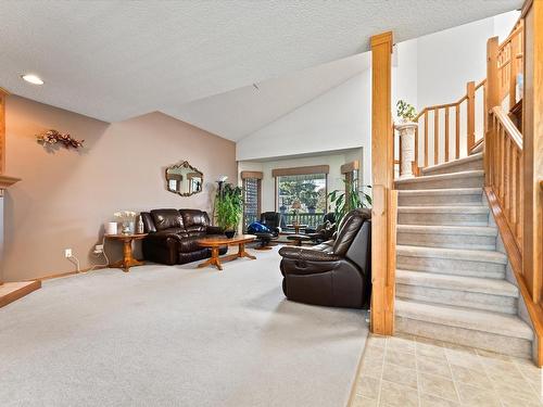 11415 9 Avenue, Edmonton, AB - Indoor Photo Showing Other Room