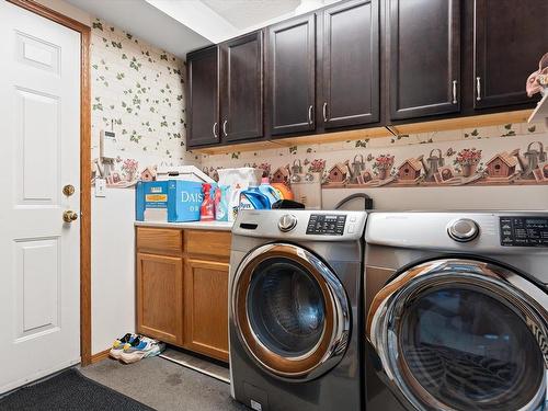 11415 9 Avenue, Edmonton, AB - Indoor Photo Showing Laundry Room