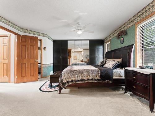 11415 9 Avenue, Edmonton, AB - Indoor Photo Showing Bedroom