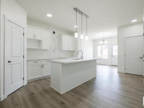 9339 221 Street, Edmonton, AB - Indoor Photo Showing Kitchen With Upgraded Kitchen