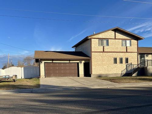 5342 45 Av, Vegreville, AB 