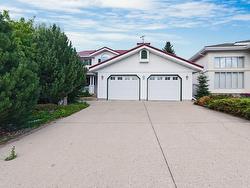 25 CORMACK CR NW  Edmonton, AB T6R 2E7