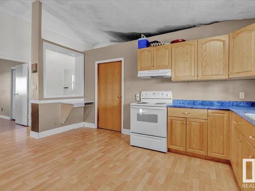 57510 Rge Rd 222, Rural Sturgeon County, AB - Indoor Photo Showing Kitchen