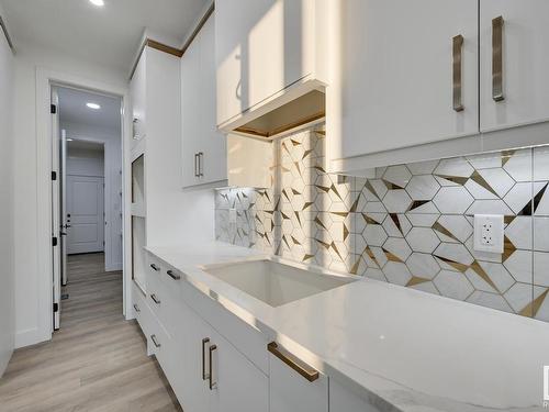 9 Pierwyck Loop, Spruce Grove, AB - Indoor Photo Showing Kitchen