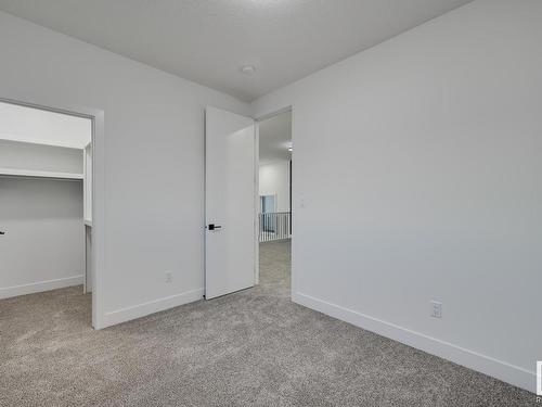 9 Pierwyck Loop, Spruce Grove, AB - Indoor Photo Showing Other Room