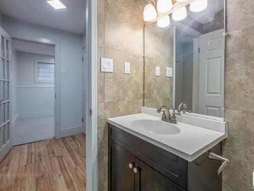 63 Alderwood Boulevard, St. Albert, AB - Indoor Photo Showing Bathroom