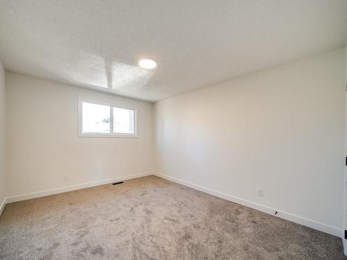 13037 34 St Nw, Edmonton, AB 