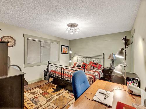 2920 25 Street, Edmonton, AB - Indoor Photo Showing Bedroom