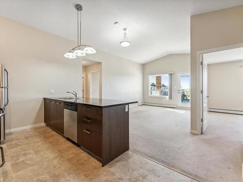 3423 9351 Simpson Drive, Edmonton, AB - Indoor Photo Showing Kitchen