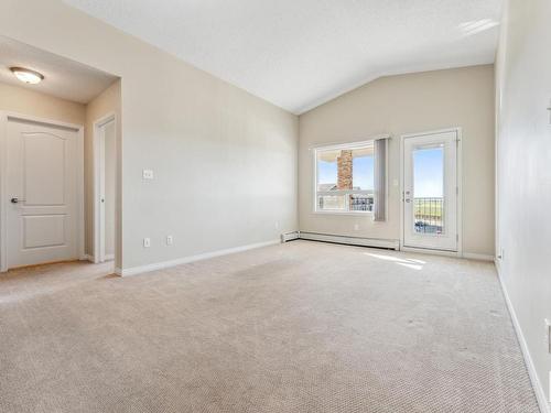 3423 9351 Simpson Drive, Edmonton, AB - Indoor Photo Showing Other Room