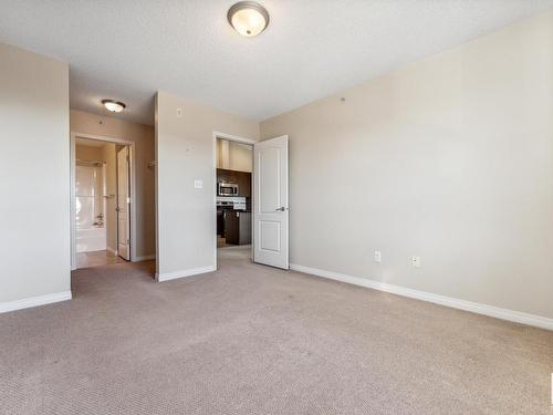 3423 9351 Simpson Drive, Edmonton, AB - Indoor Photo Showing Other Room