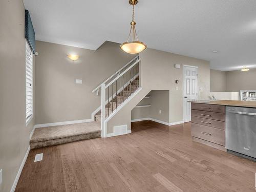 #5 7385 Edgemont Wy Nw, Edmonton, AB 