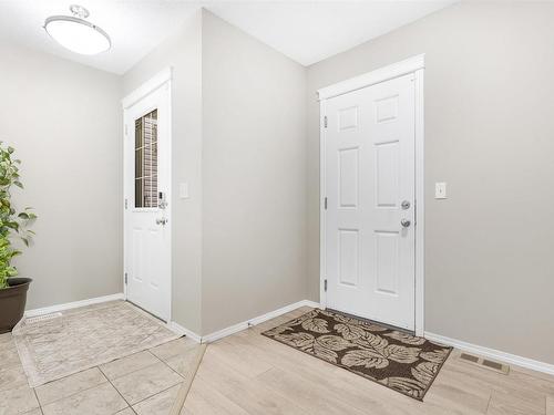 1512 27 Avenue, Edmonton, AB - Indoor Photo Showing Other Room