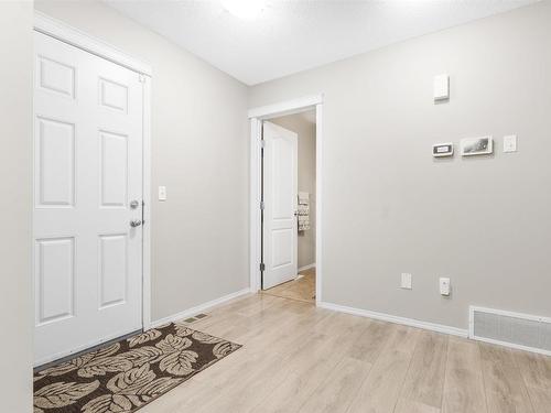 1512 27 Avenue, Edmonton, AB - Indoor Photo Showing Other Room