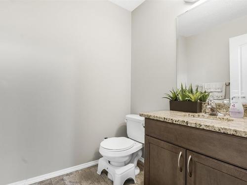 1512 27 Avenue, Edmonton, AB - Indoor Photo Showing Bathroom