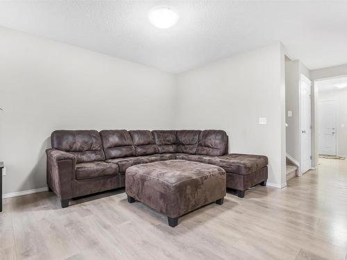 1512 27 Avenue, Edmonton, AB - Indoor Photo Showing Living Room