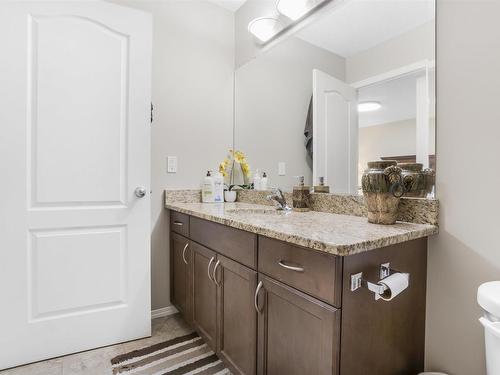 1512 27 Avenue, Edmonton, AB - Indoor Photo Showing Bathroom