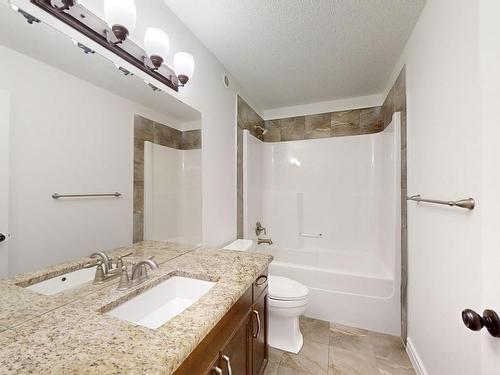 3207 13 Avenue, Edmonton, AB - Indoor Photo Showing Bathroom